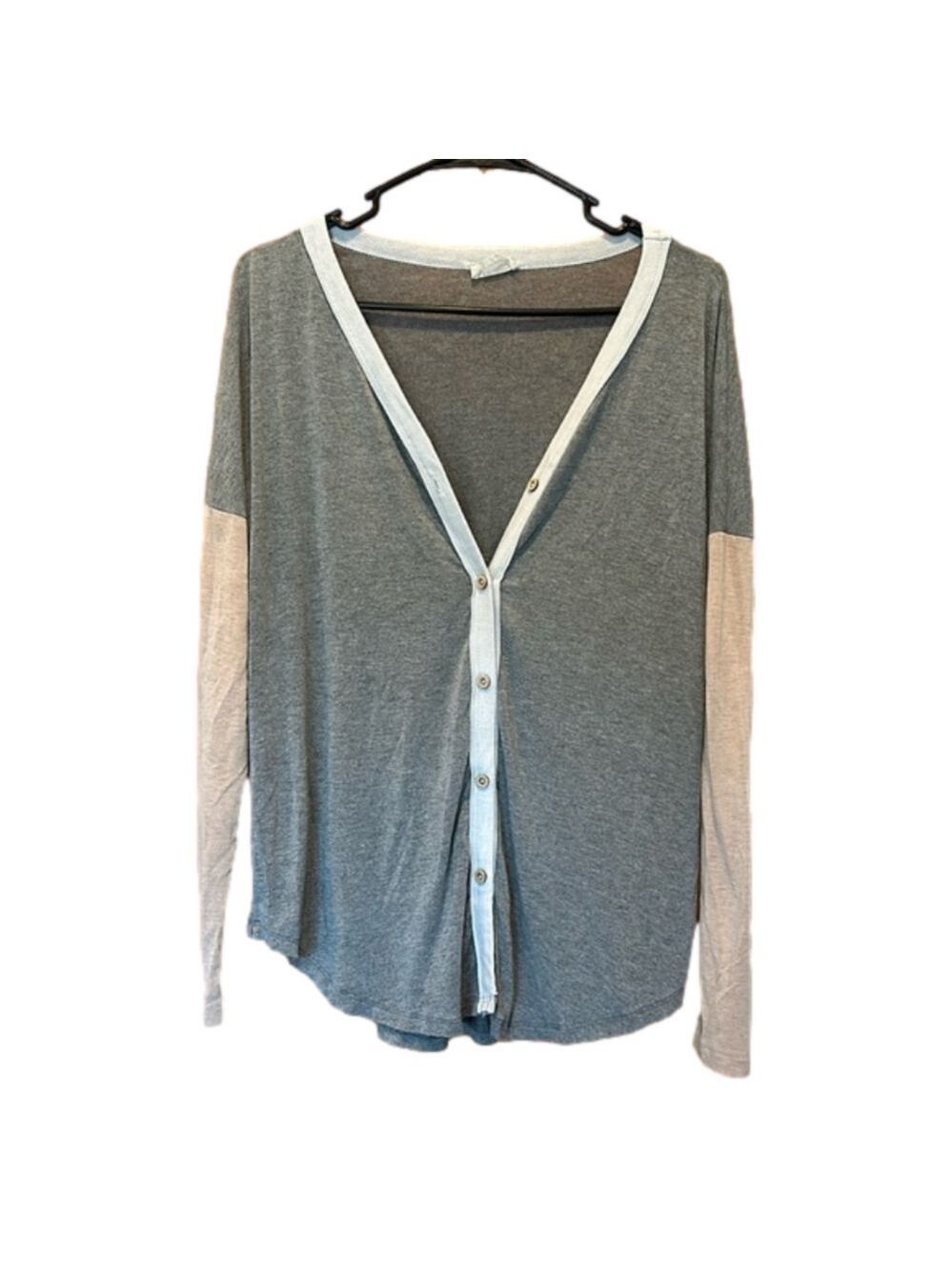 1.4.3. Story by Line Up Lightweight V Neck Long Sleeve Button Grey and Tan Top